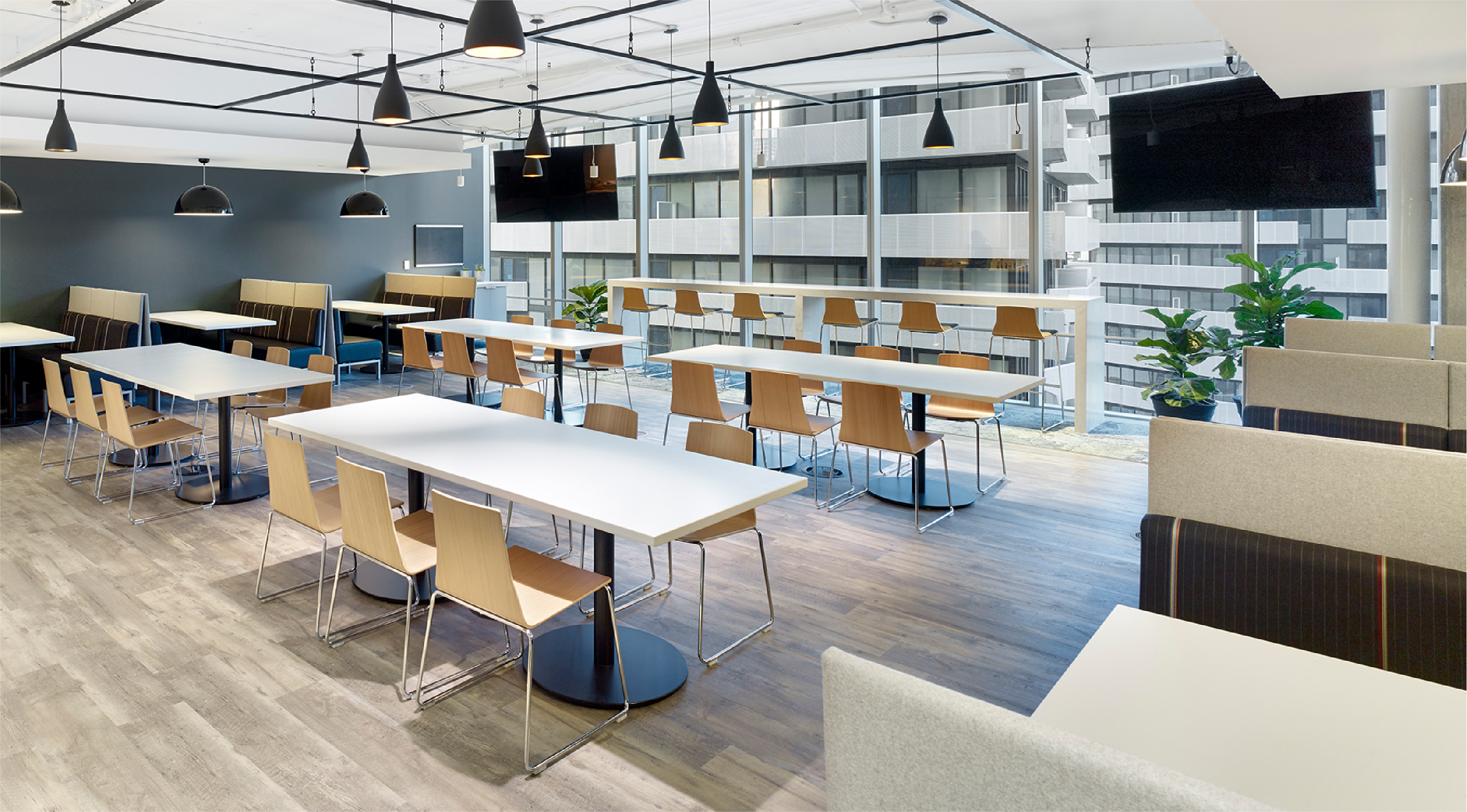 Bright huddle space and lounge seating at Bentall Kennedy